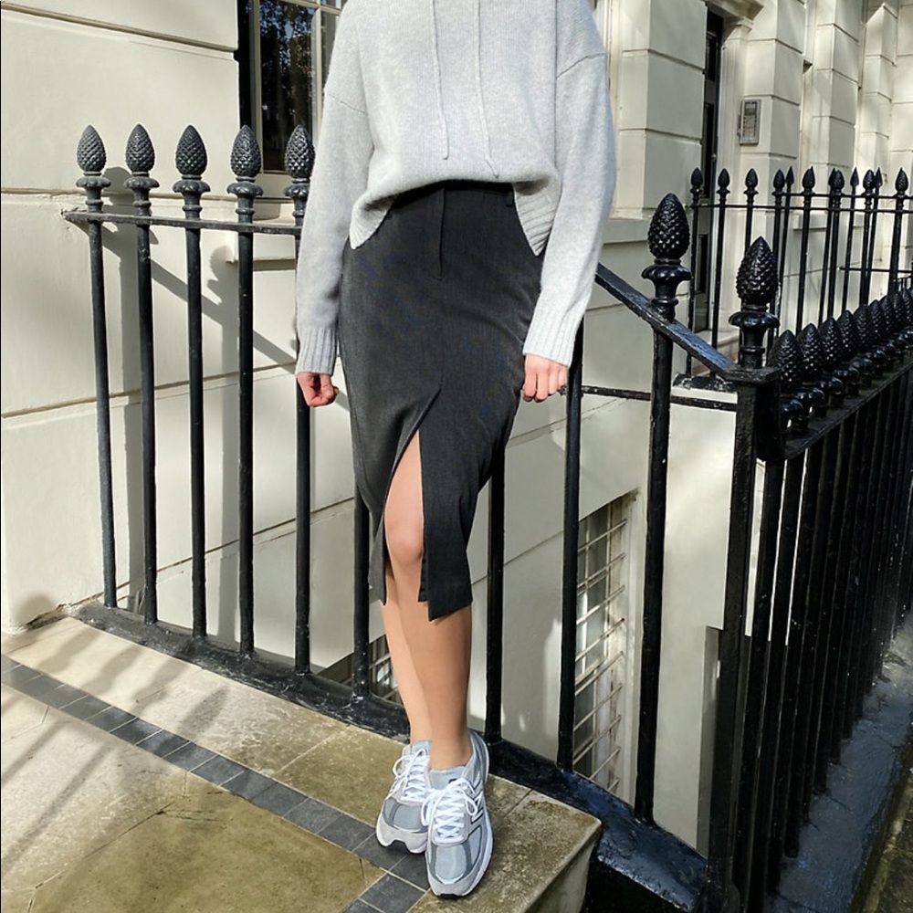 Aritzia - Taleo High-Waisted Checkered Skirt